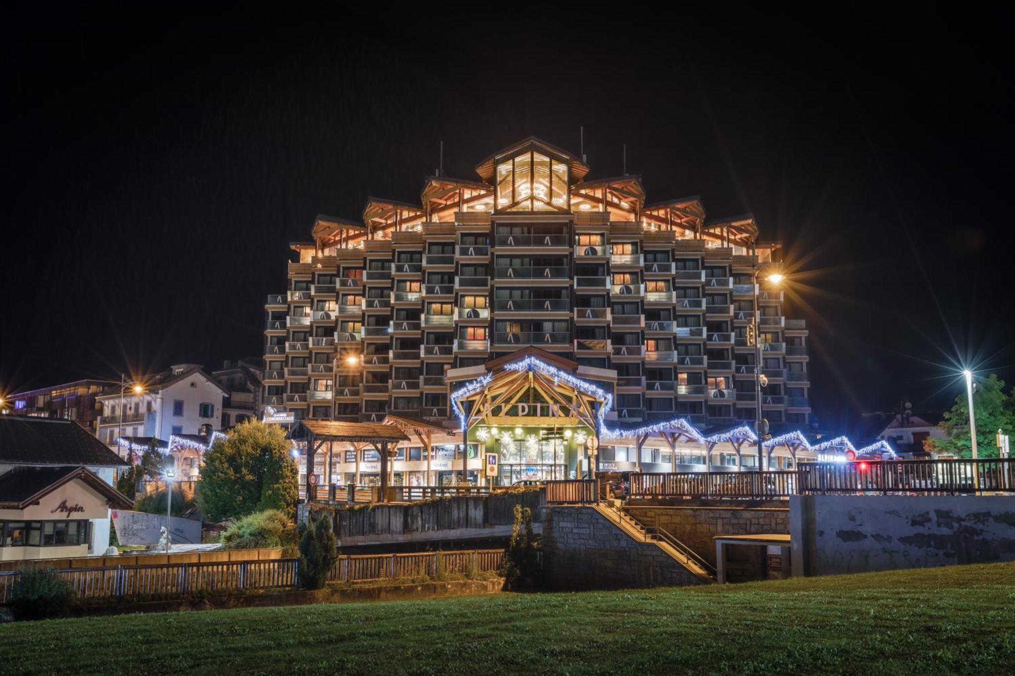Alpina Eclectic Hotel Шамони Экстерьер фото